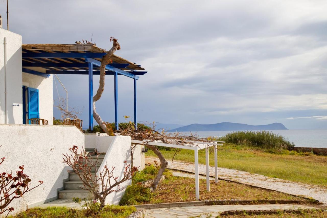 Aroura Homes 4Br Beachfront Villa Spétses Exterior foto